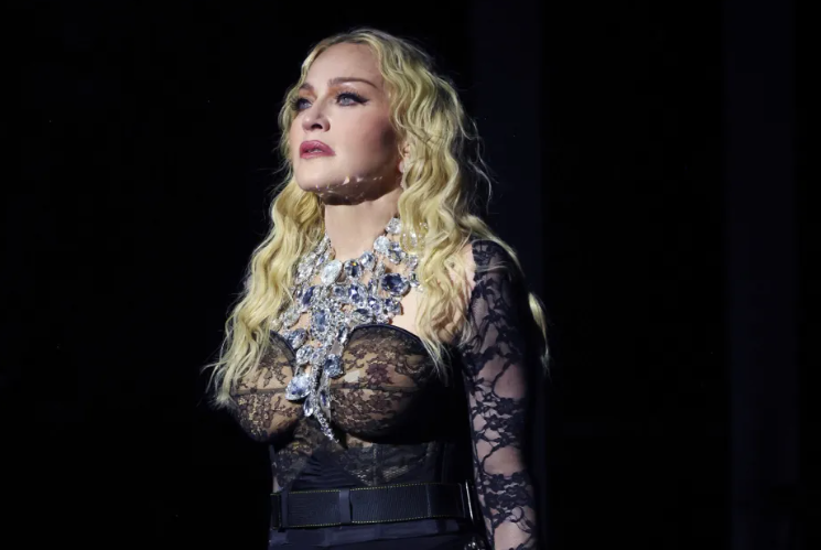 Madonna en Copacabana reúne más de un millón y medio de personas
