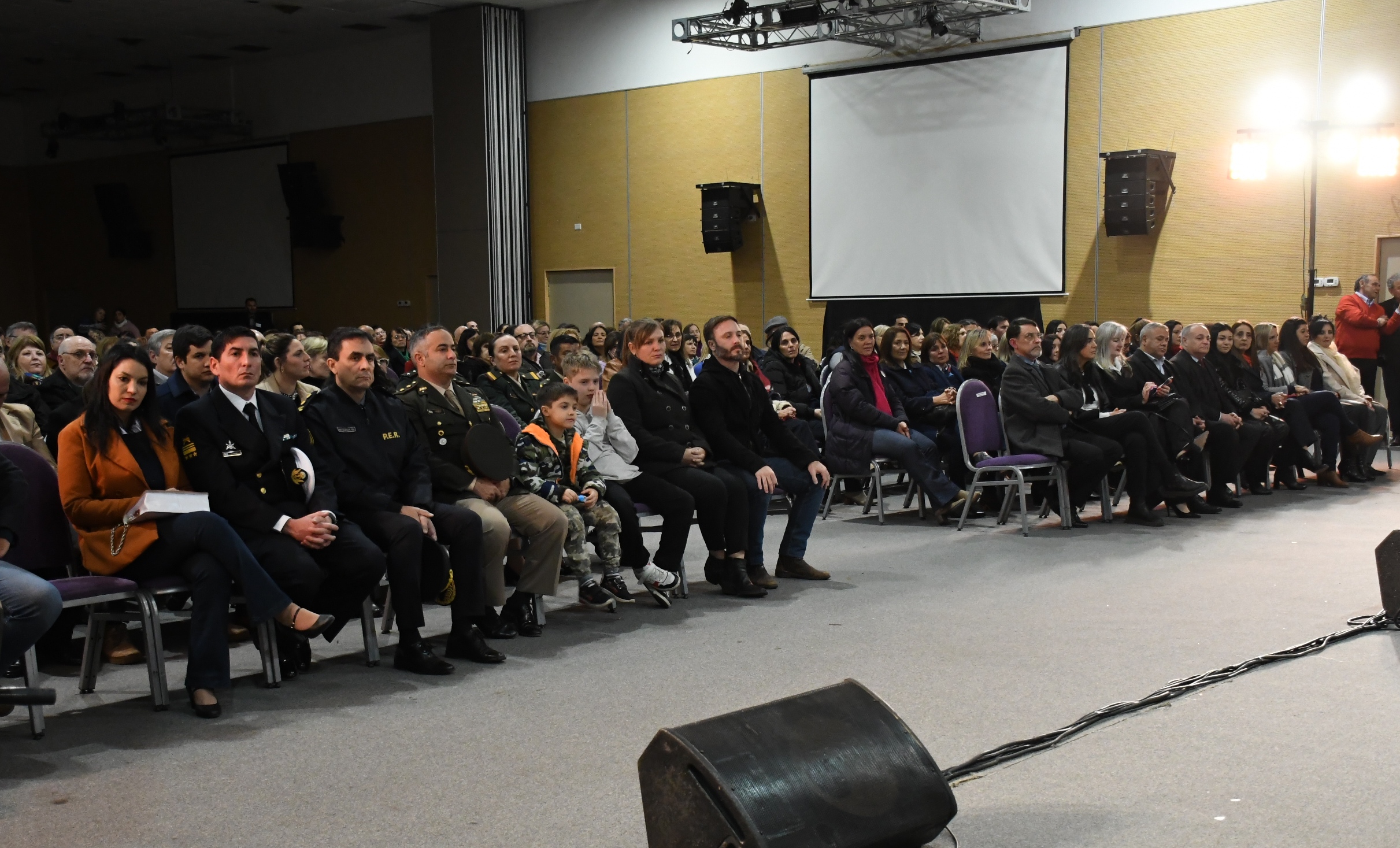 EMOTIVA FUNCIÓN DE GALA POR LOS 150 AÑOS DE LA ESCUELA N° 42 “GENERAL BELGRANO”