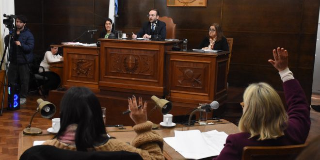 Se aprobó la ampliación del Presupuesto Municipal para inversiones en maquinarias, camiones, con recursos propios