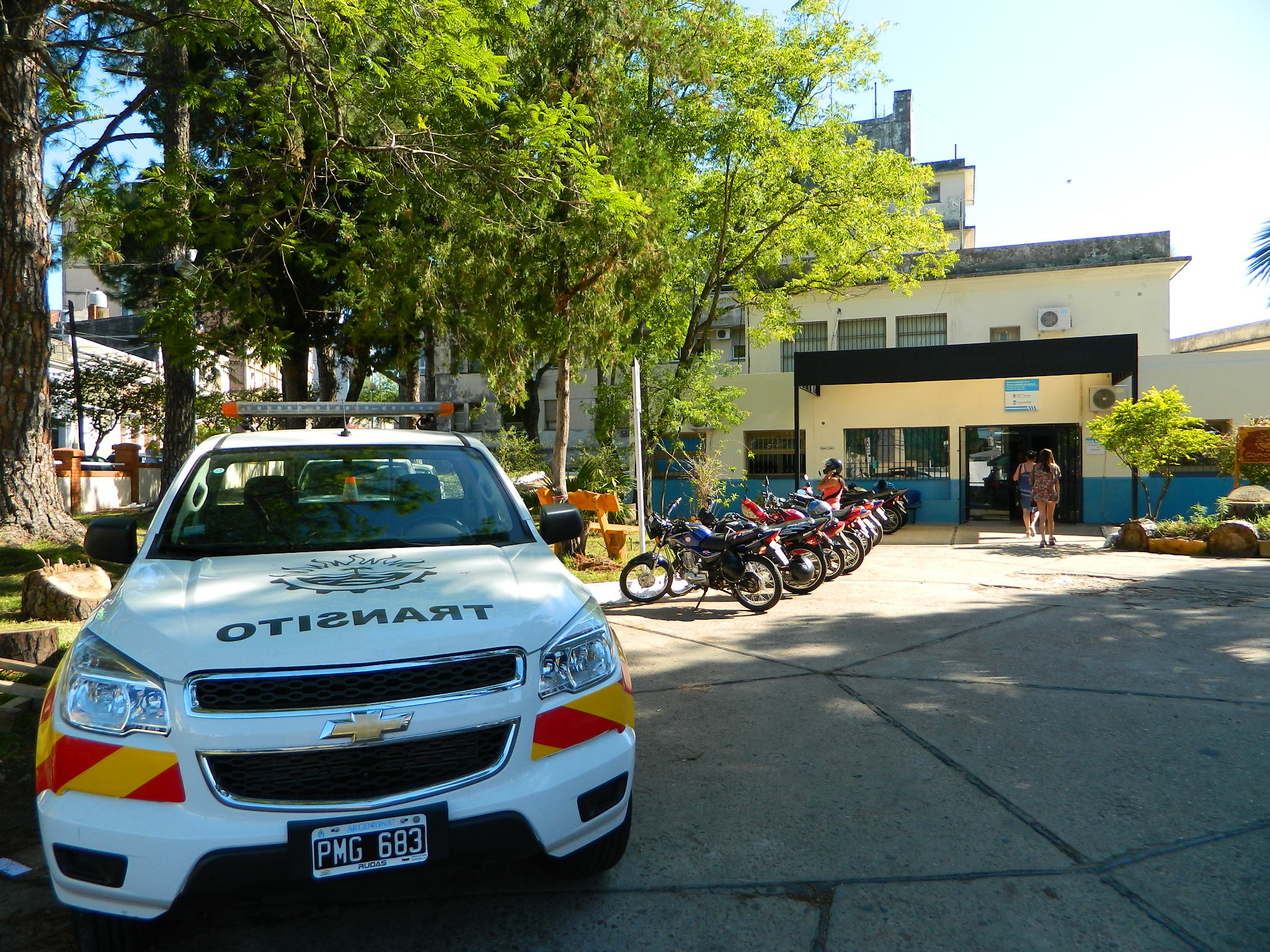 Si alguien ofrece licencias de conducir en redes sociales o mensajes privados, es una estafa