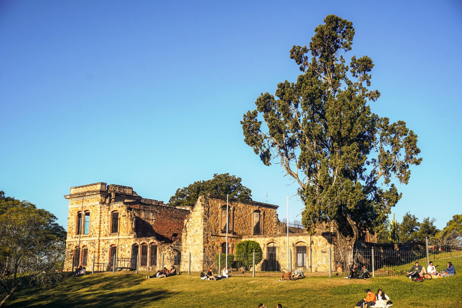 FIN DE SEMANA LARGO CON MÚLTIPLES ACTIVIDADES