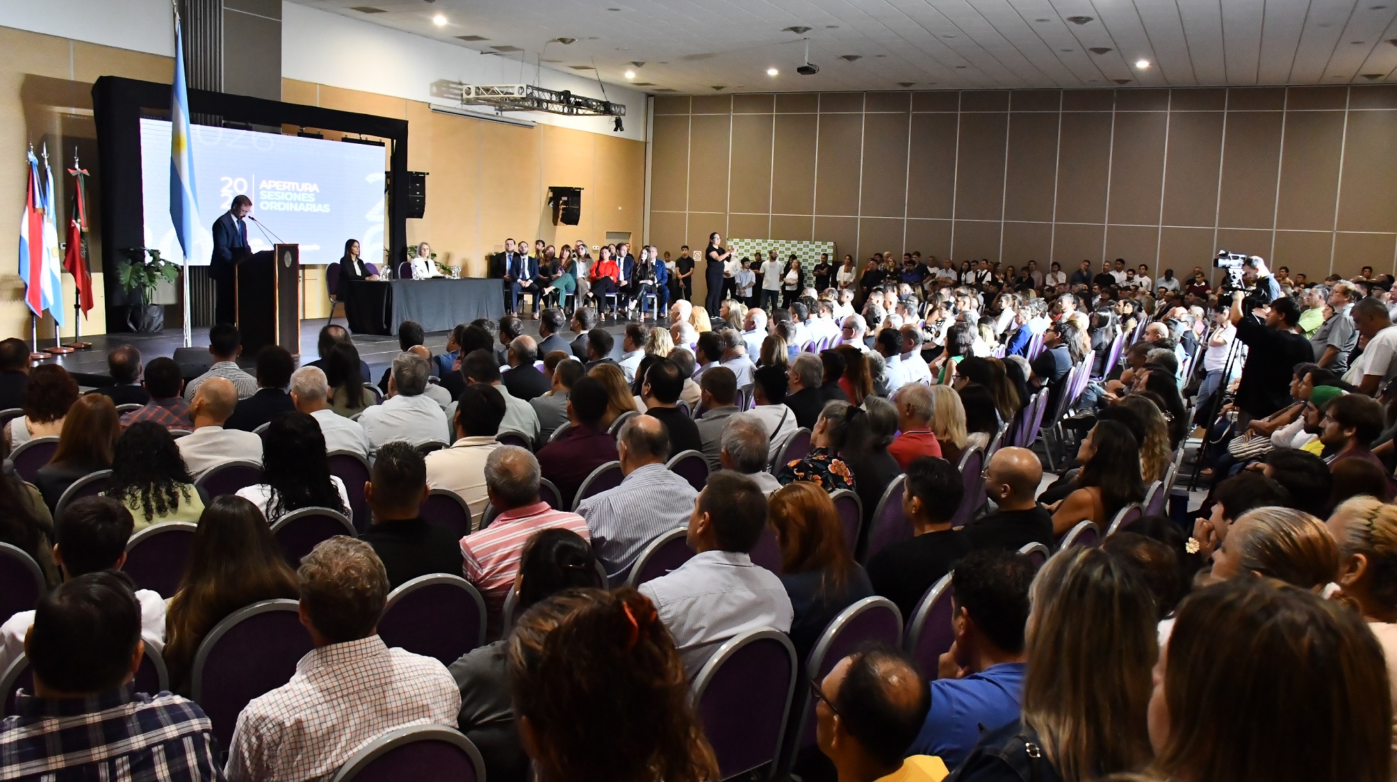 AZCUÉ INAUGURÓ EL PERÍODO DE SESIONES DEL CONCEJO DELIBERANTE